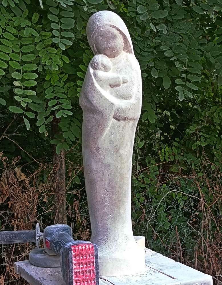 vierge de tendresse en pierre veritable martin damay statues