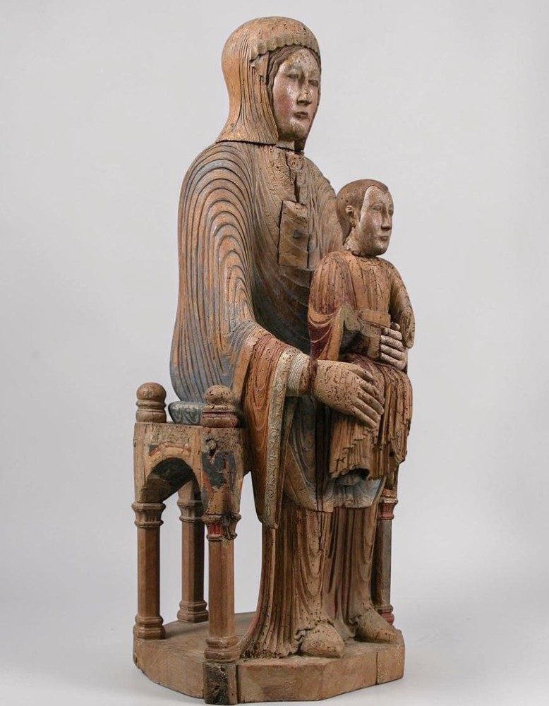 statue de vierge romane en bois